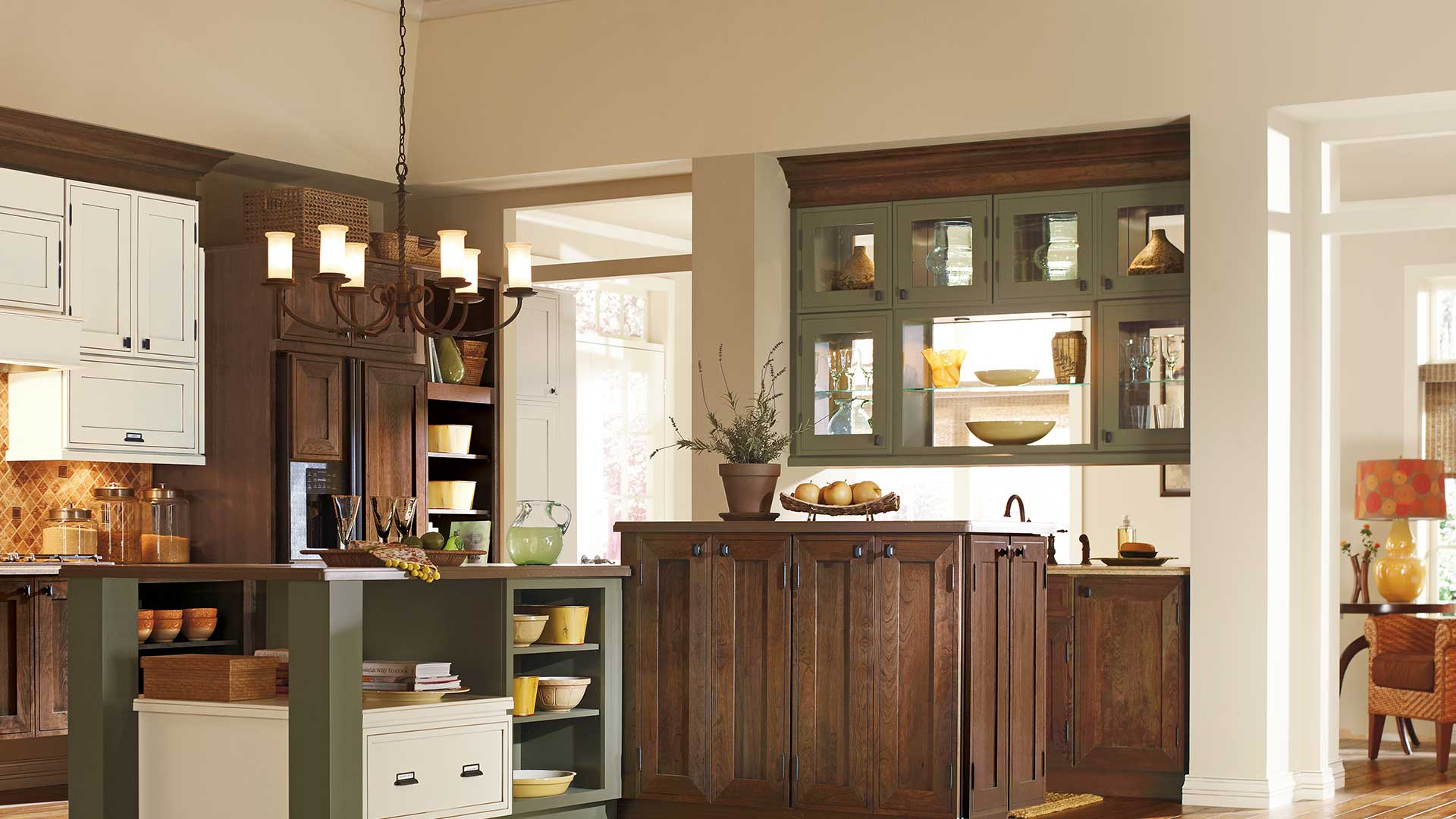 How to Master the Two-Tone Kitchen Cabinet Trend — Builders Alliance